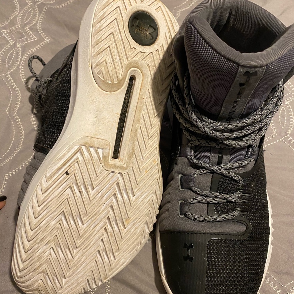 Under armor - Picture 3 of 4